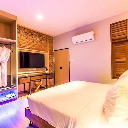 Отель Tien Terrace Macalister Джорджтаун Экстерьер фото